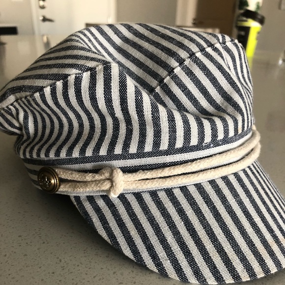 Hat - Picture 2 of 4